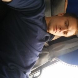 Парень, ищу девушку для постоянных встреч, не коммерция Парень, ищу девушку для постоянных встреч, не коммерция