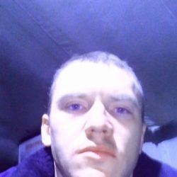 Молодой парень, люблю эксперементы, страстный и грубый секс с красивыми девушками и женщинами Молодой парень, люблю эксперементы, страстный и грубый секс с красивыми девушками и женщинами